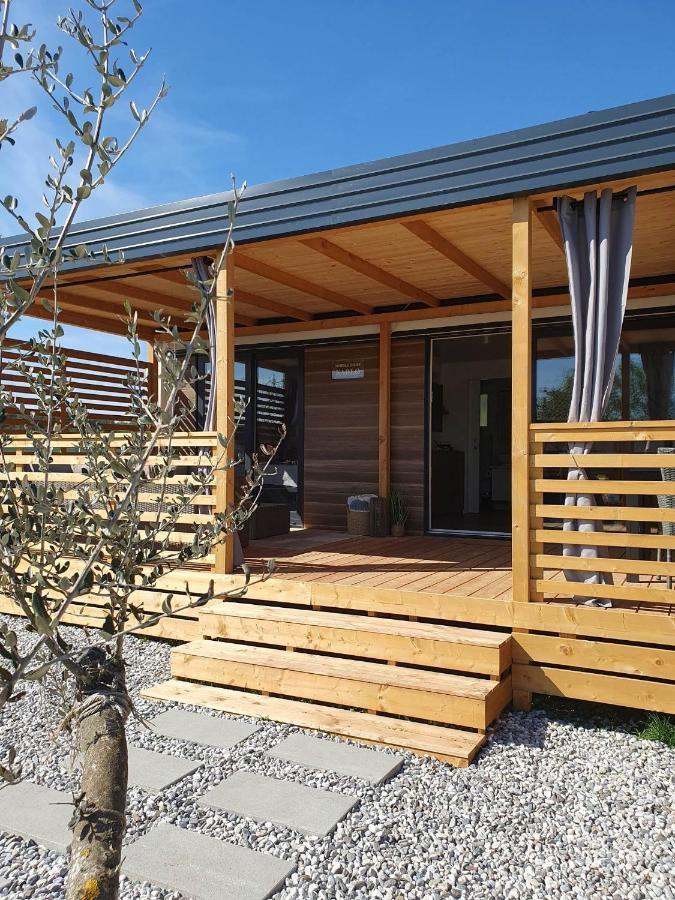 Mobile Homes Karlo & Dino Пула Екстериор снимка