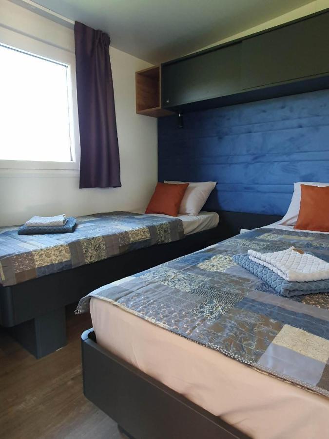 Mobile Homes Karlo & Dino Пула Екстериор снимка