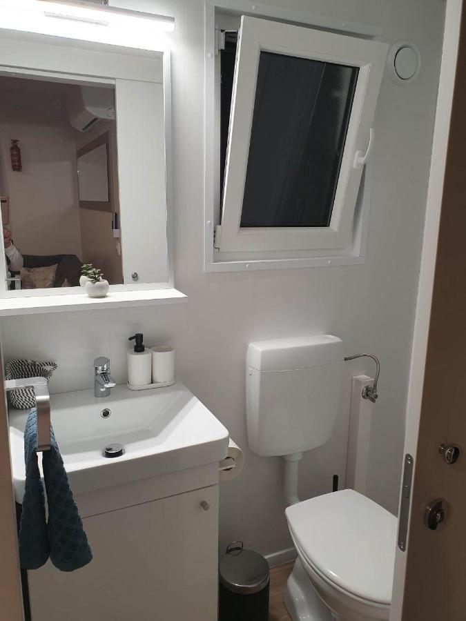 Mobile Homes Karlo & Dino Пула Екстериор снимка