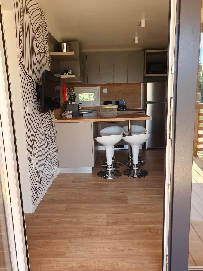 Mobile Homes Karlo & Dino Пула Екстериор снимка