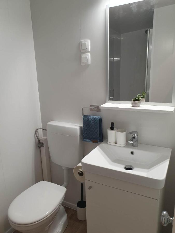 Mobile Homes Karlo & Dino Пула Екстериор снимка